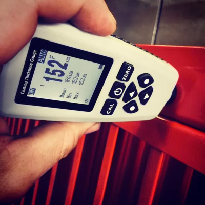 Độ dày sơn tĩnh điện ảnh hưởng tới độ bền ra sao?